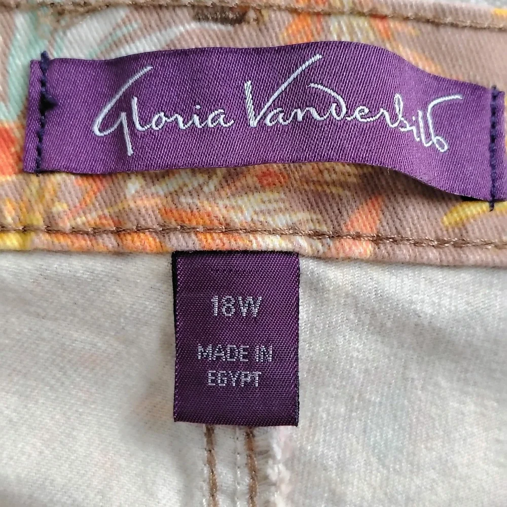 Gloria Vanderbilt Womens SZ 18W Amanda Capri Pants Multicolor Tropical Floral